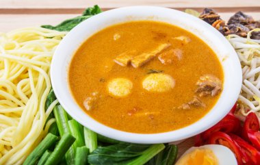 Malezya Curry noodle malzemeler