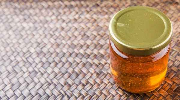 Honey In Mason Jar — Stock Photo, Image