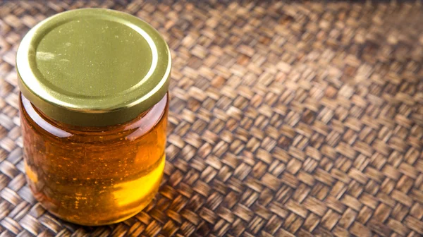 Honey In Mason Jar — Stock Photo, Image
