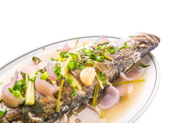 Peixe cozido no vapor de baixo asiáticos — Fotografia de Stock