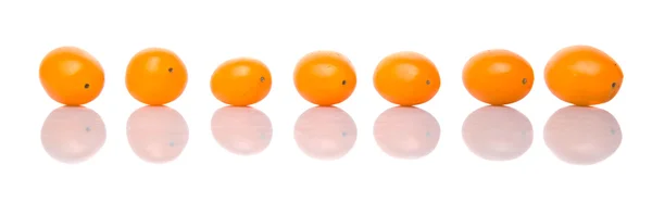 Geel Oranje Druif Tomaat Witte Achtergrond — Stockfoto