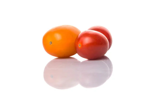 Gele Rode Druif Tomaat Witte Achtergrond — Stockfoto