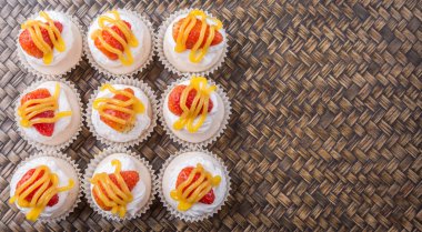 Mini Pavlova