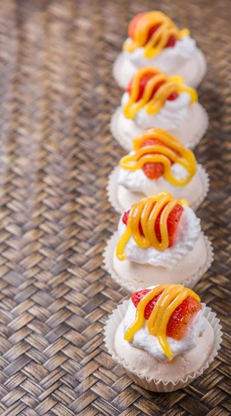 Mini Pavlova