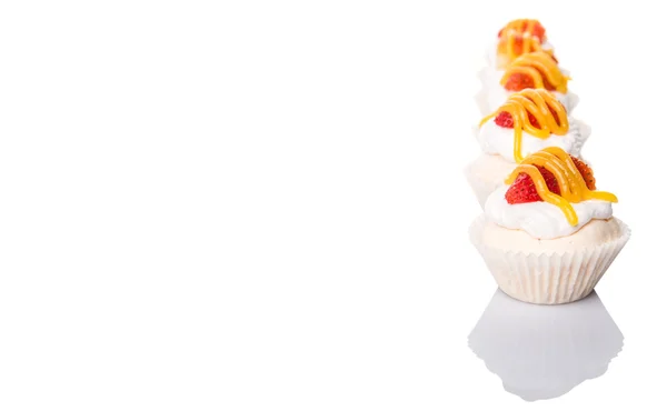 Mini Pavlova med Strawberry toppning — Stockfoto