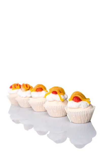 Mini Pavlova With Strawberry Topping — Stock Photo, Image