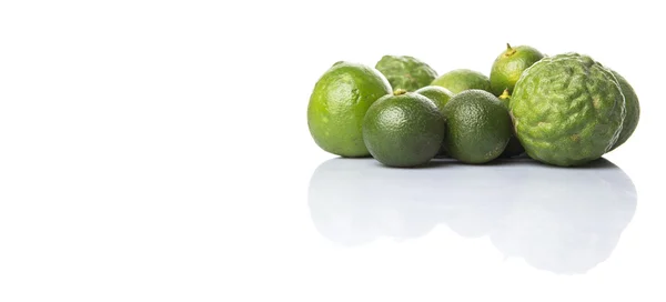 Cal Makrut Kaffir Cal Calamansi Sobre Fondo Blanco —  Fotos de Stock