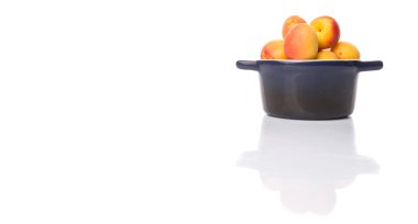 Olgunlaşmış meyve kayısı