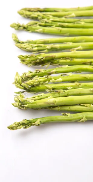 Verduras frescas de espárragos verdes — Foto de Stock