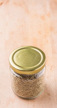 kurutulmuş biberiye otlar