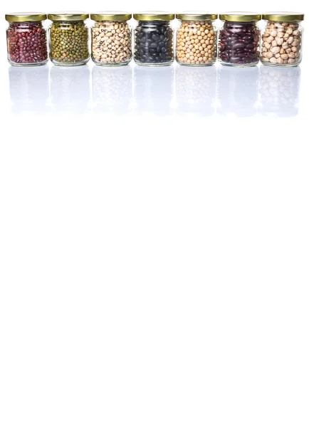 Variedade de feijões em frascos Mason — Fotografia de Stock