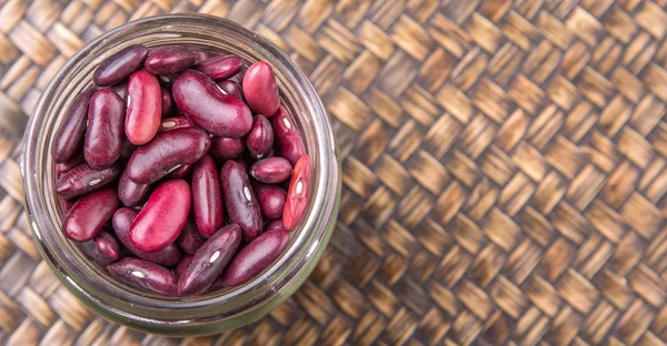 Frijoles rojos en tarro de Mason — Foto de Stock