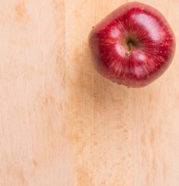 Kırmızı elma