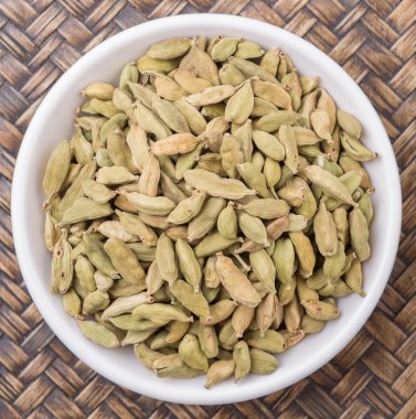 Kakule baharat beyaz kase