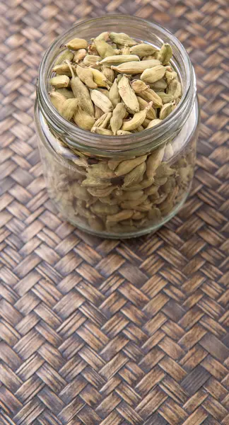 Cardamom Spices Mason Jar Wicker Background — Stock Photo, Image