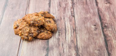 Ev yapımı çikolatalı kurabiyeler.