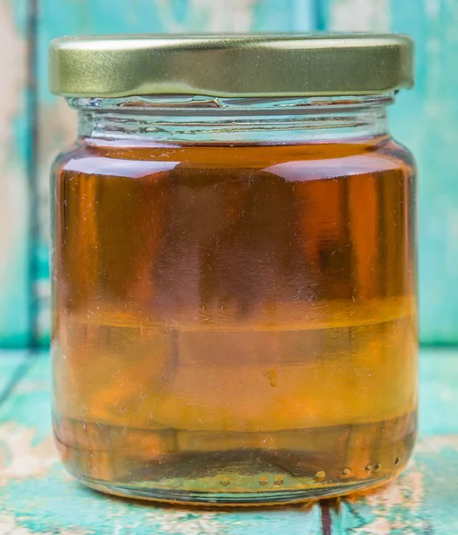 石工の瓶の蜂蜜 — ストック写真