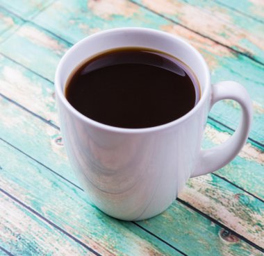 bir fincan sıcak kahve