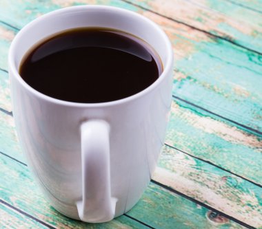 bir fincan sıcak kahve