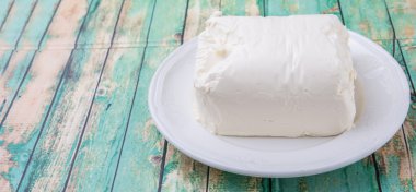 Krem peyniri bir blok