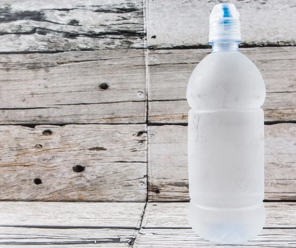 Eine Flasche Mineralwasser — Stockfoto