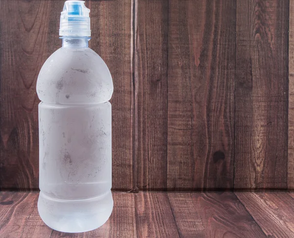 Eine Flasche Mineralwasser — Stockfoto