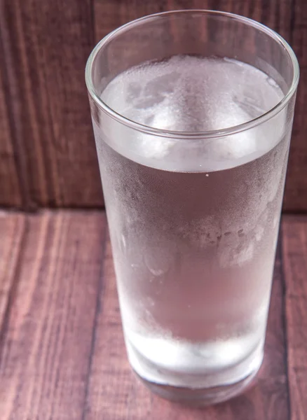 Un vaso de agua — Foto de Stock