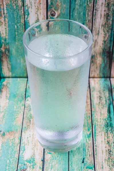 Un vaso de agua — Foto de Stock