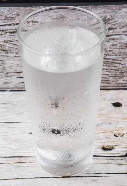 Un vaso de agua — Foto de Stock