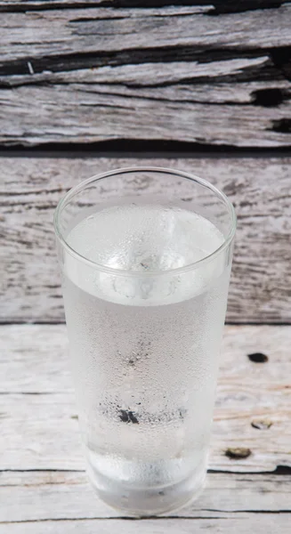 Een glas water. — Stockfoto