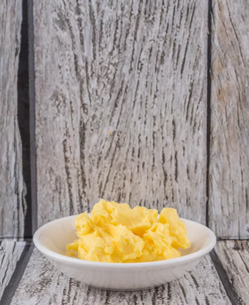 Tazón Margarina Tazón Blanco Sobre Fondo Madera — Foto de Stock