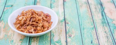 Derin kızarmış arpacık