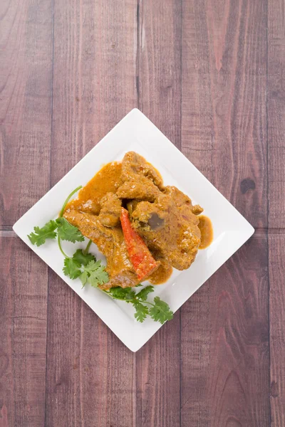 Curry de cordero en plato blanco — Foto de Stock