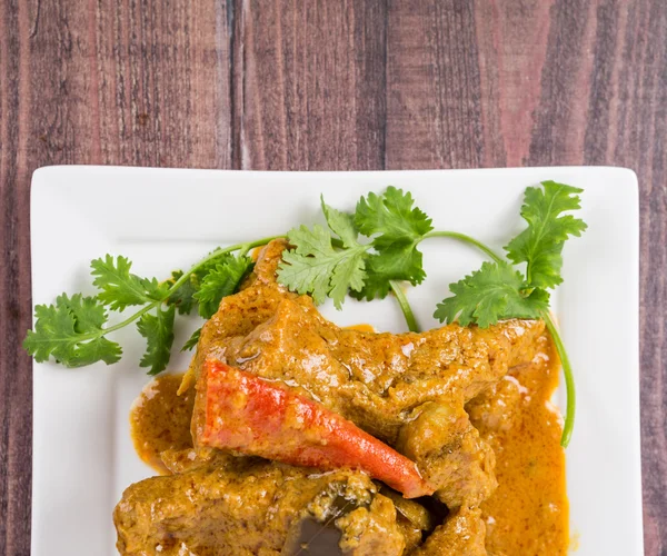 Curry de cordero en plato blanco — Foto de Stock