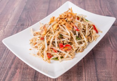 Fasulye filizi salatası