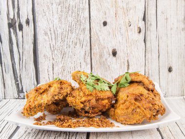 Cava Ayam Penyet çanağı