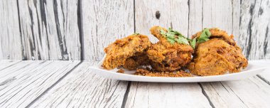 Cava Ayam Penyet çanağı