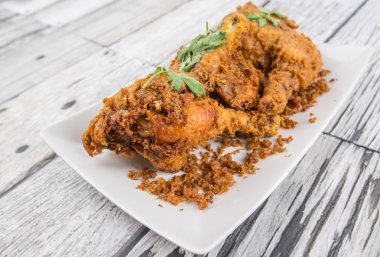 Cava Ayam Penyet çanağı