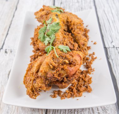 Cava Ayam Penyet çanağı