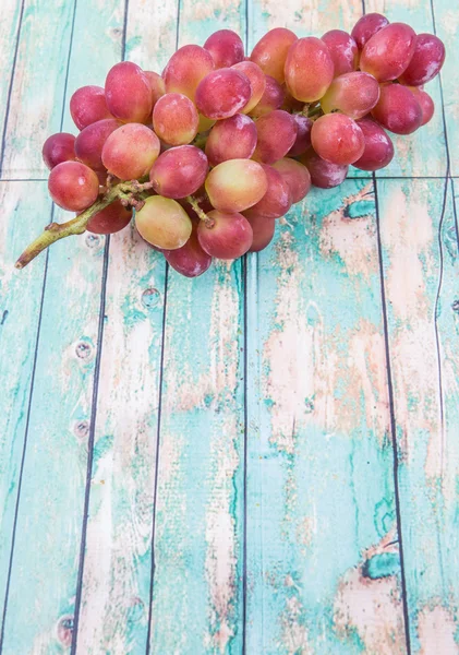 Banda czerwonych winogron. — Zdjęcie stockowe