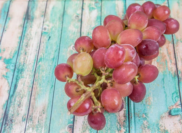 Купа червоного винограду — стокове фото