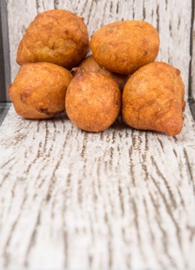 Derin kızarmış muz topları