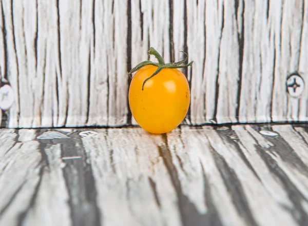 Yellow Cherry Tomato — Stock Photo, Image