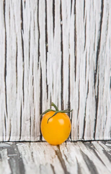 Yellow Cherry Tomato — Stock Photo, Image
