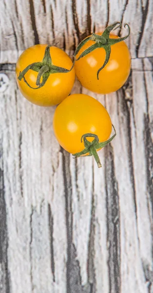 Yellow Cherry Tomato — Stock Photo, Image