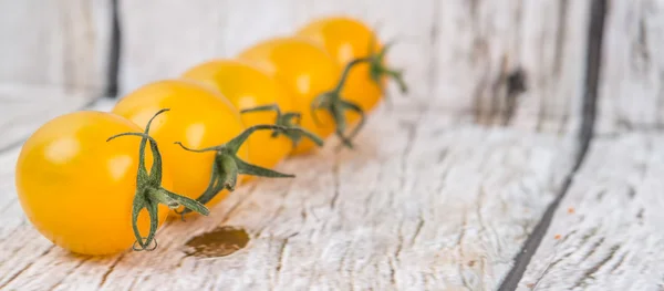 Yellow Cherry Tomato — Stock Photo, Image