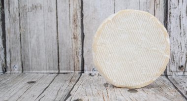 Yuvarlak mavi peynir