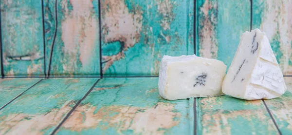 Kék sajt szeletek — Stock Fotó