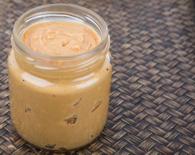 Fıstık ezmesi Mason kavanoza