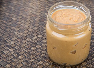 Fıstık ezmesi Mason kavanoza